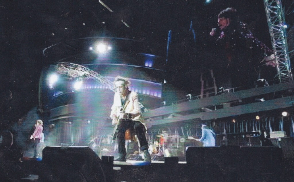 stones_2001Qwest02
